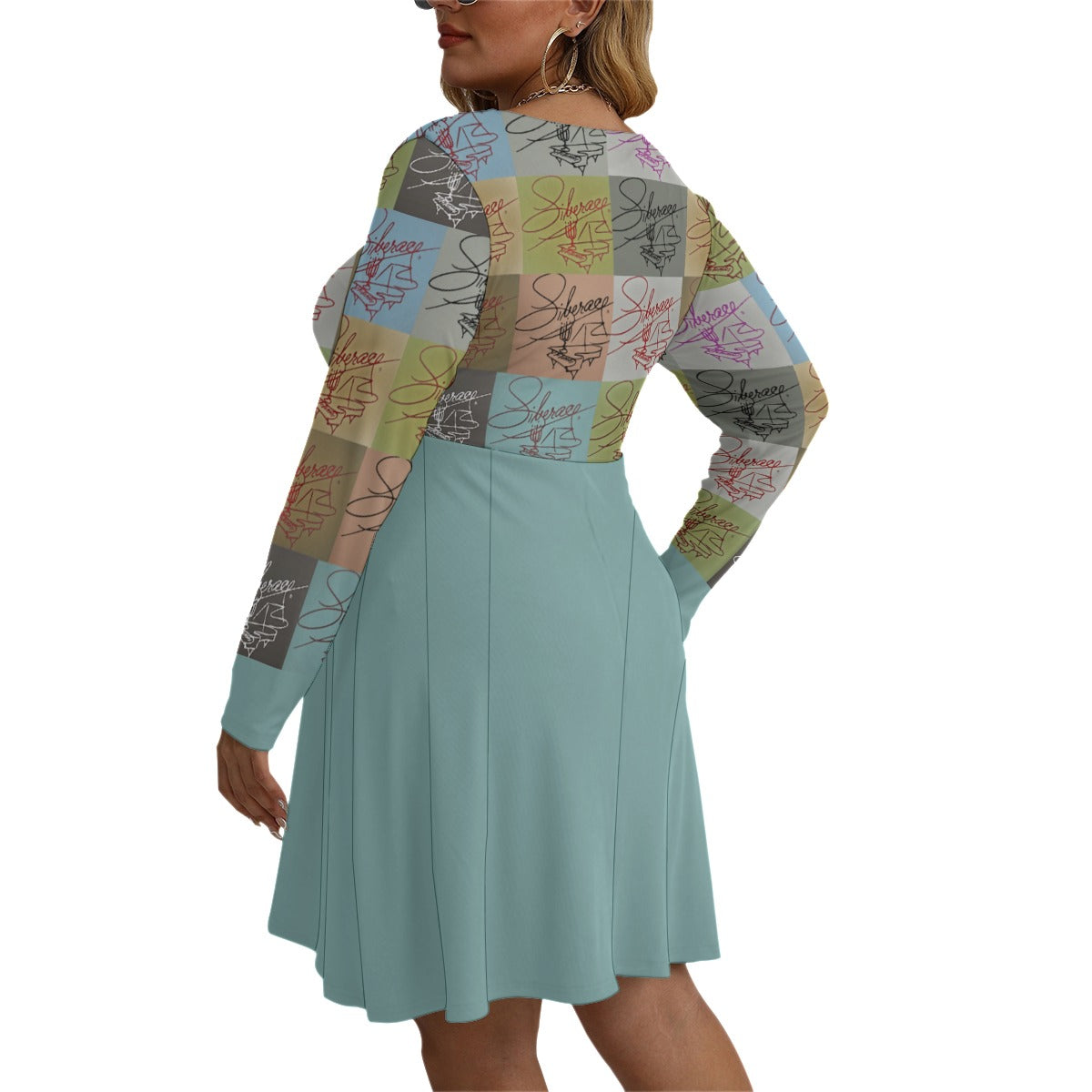 Liberace Piano Signature Logo Pattern V-neck Long Sleeve Dress (Plus Size)